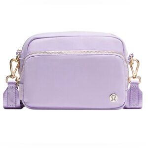 Everywhere Crossbody Bag 2L Metal Hardware Lavender Frost / Gold